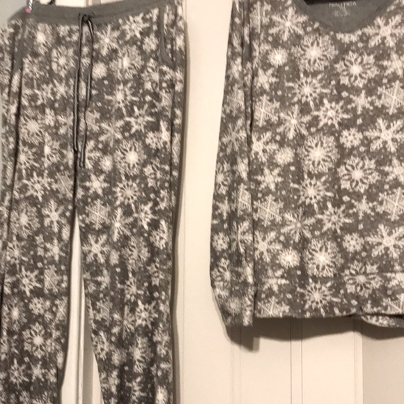 Very soft, gray P.J. Set, dancing snowflakes on both sides - Picture 2 of 6